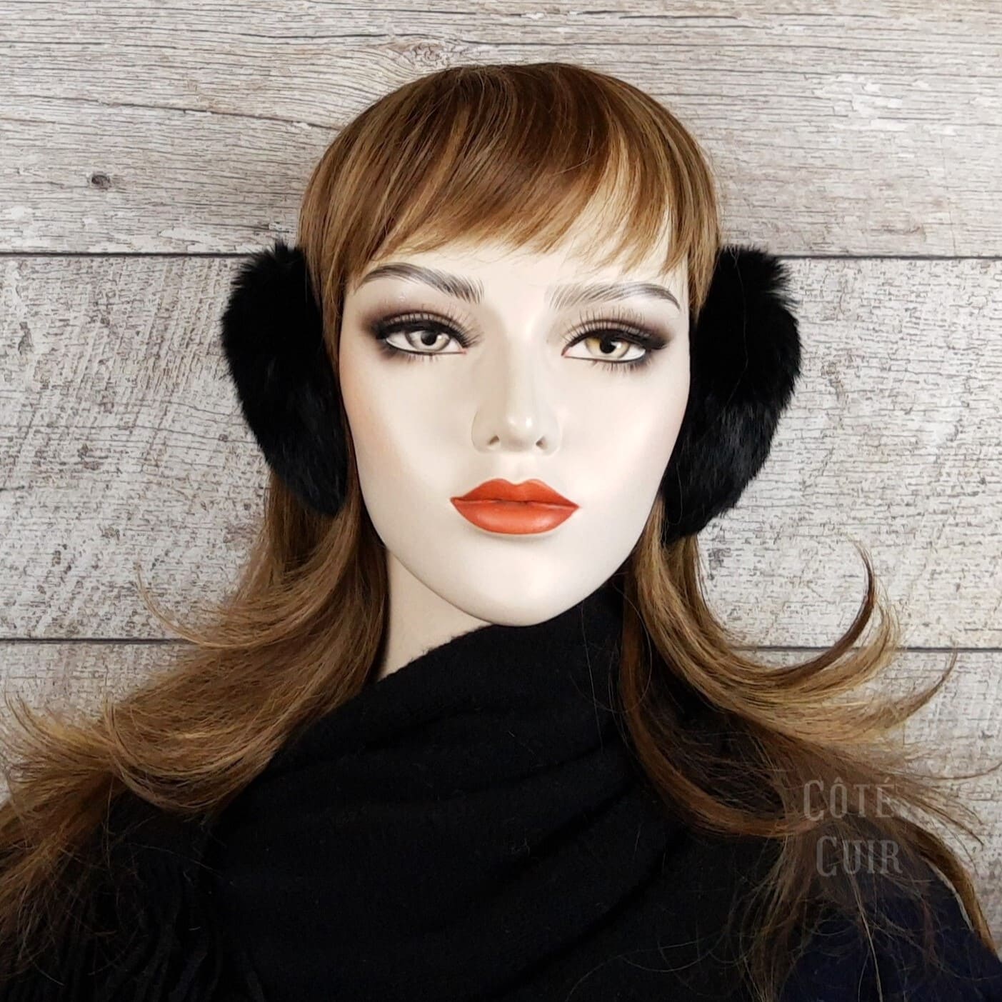 black earmuffs