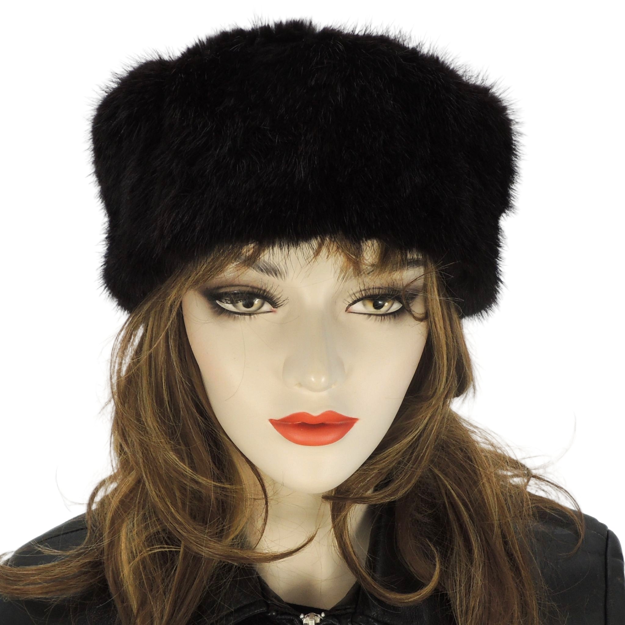 Three-quarter angle of the Côté Cuir handmade black leather and recycled mink cloche hat, inspired by the 1920s vintage style.