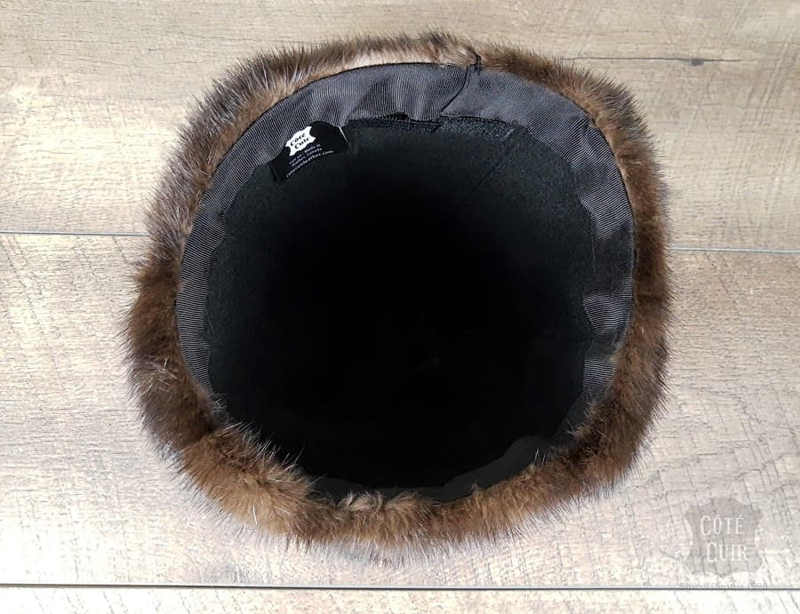 inside de hat