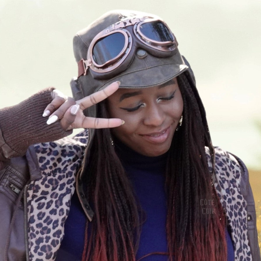 Steampunk aviatir hat and goggles